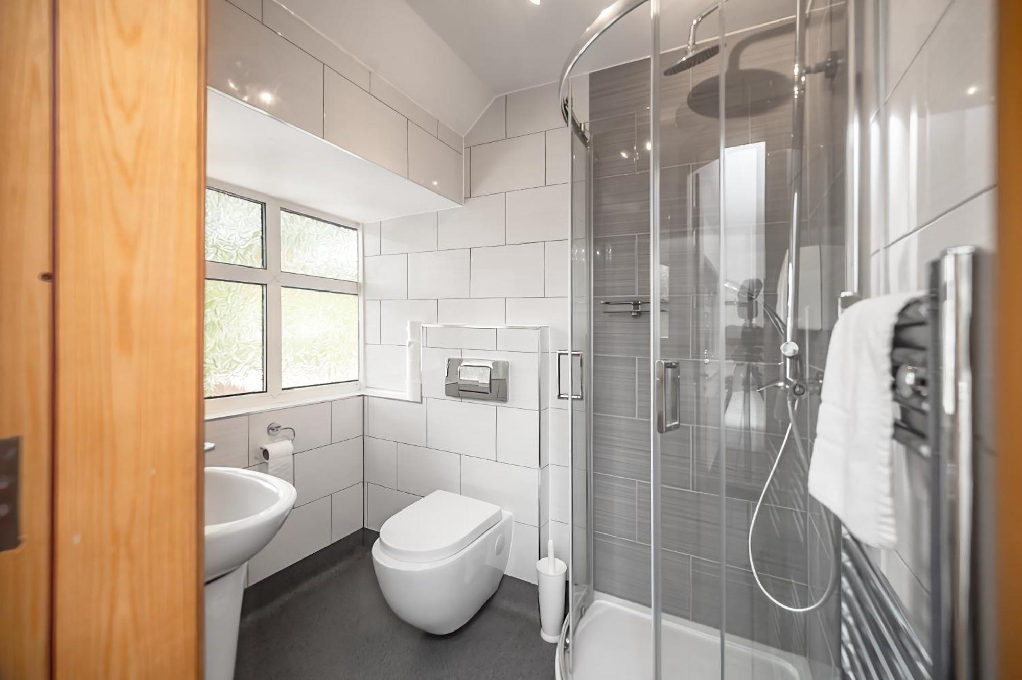 Flexistay Aparthotel Sutton Sutton  Zewnętrze zdjęcie