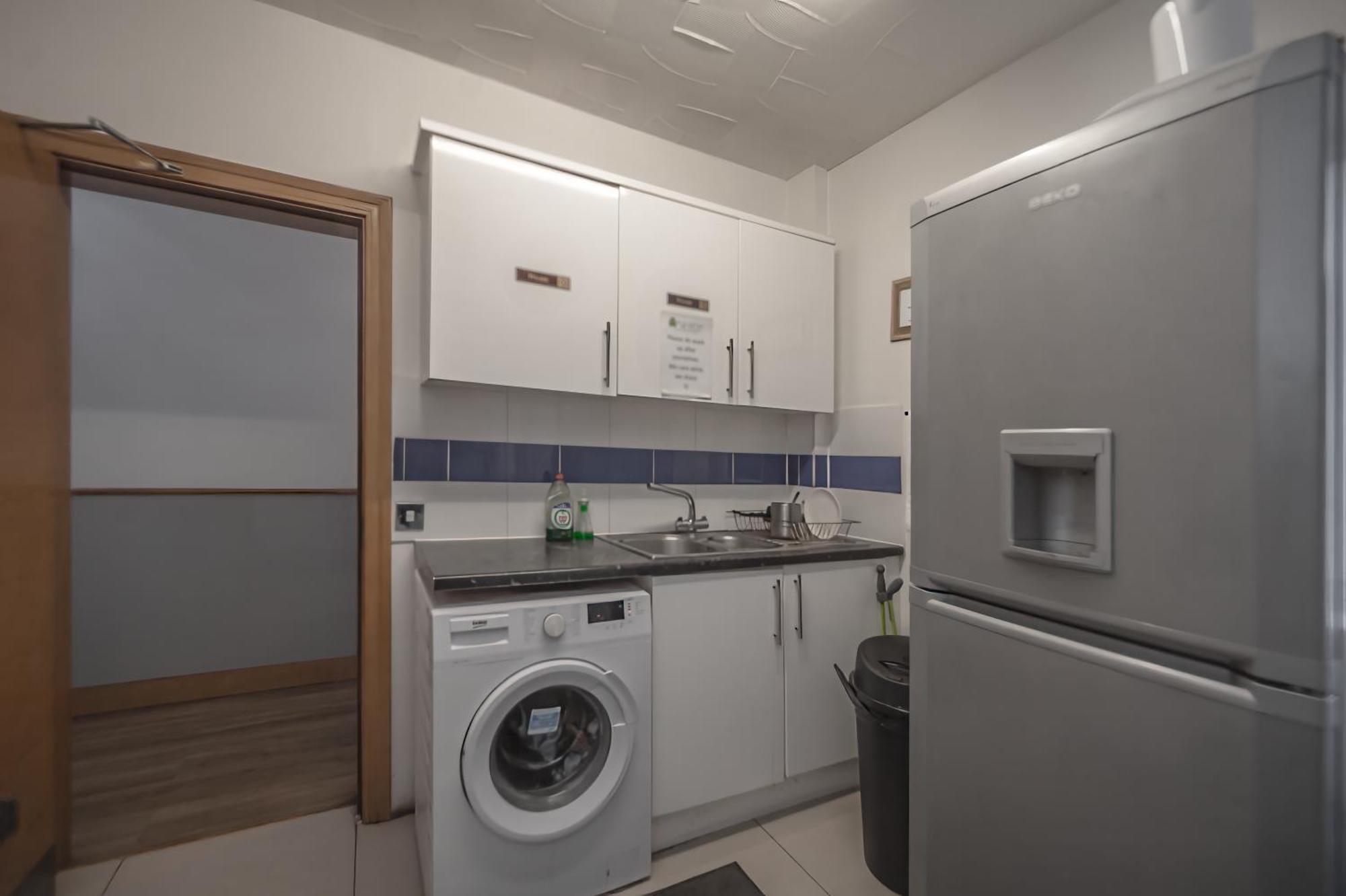 Flexistay Aparthotel Sutton Sutton  Zewnętrze zdjęcie