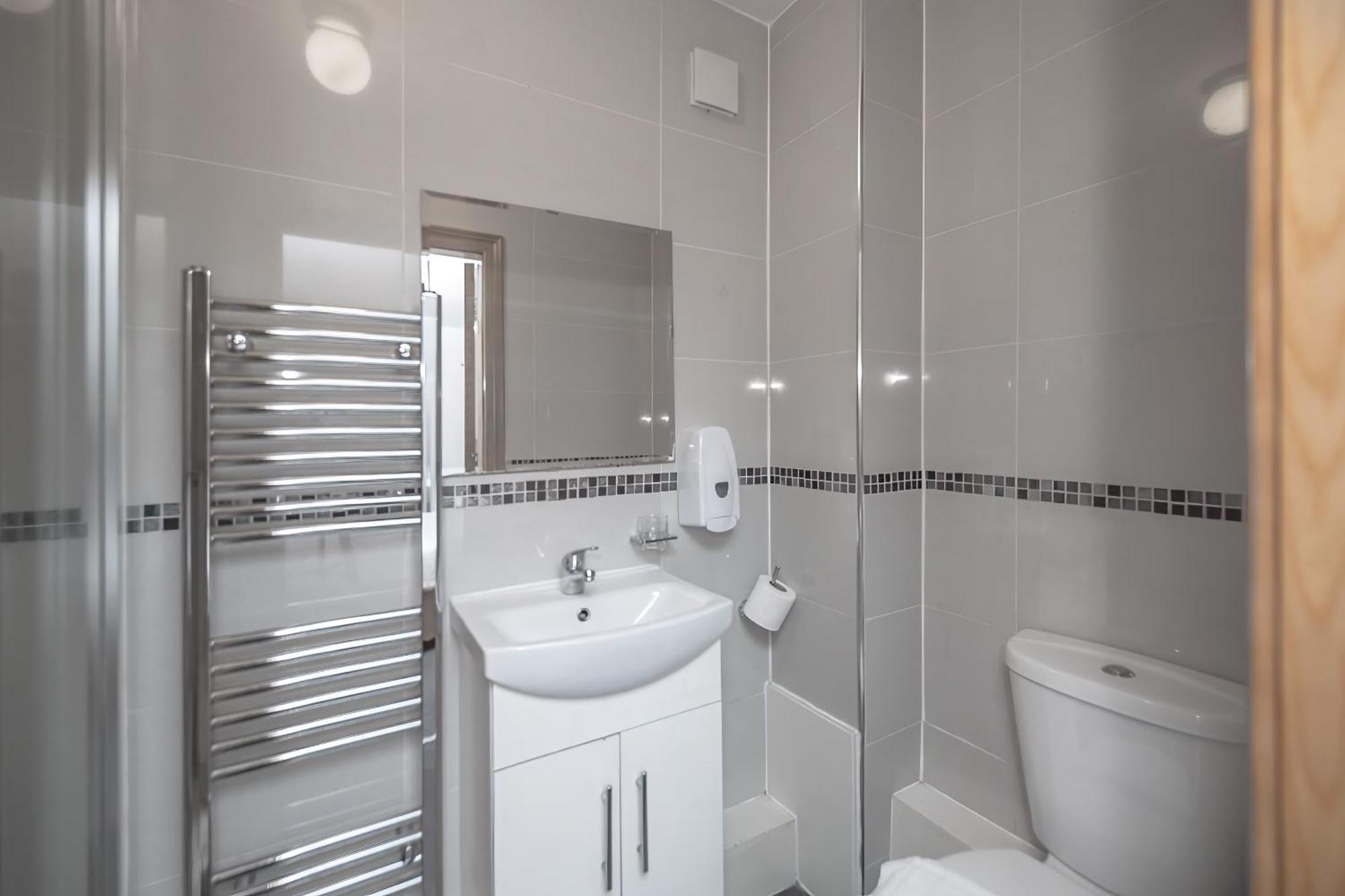 Flexistay Aparthotel Sutton Sutton  Zewnętrze zdjęcie