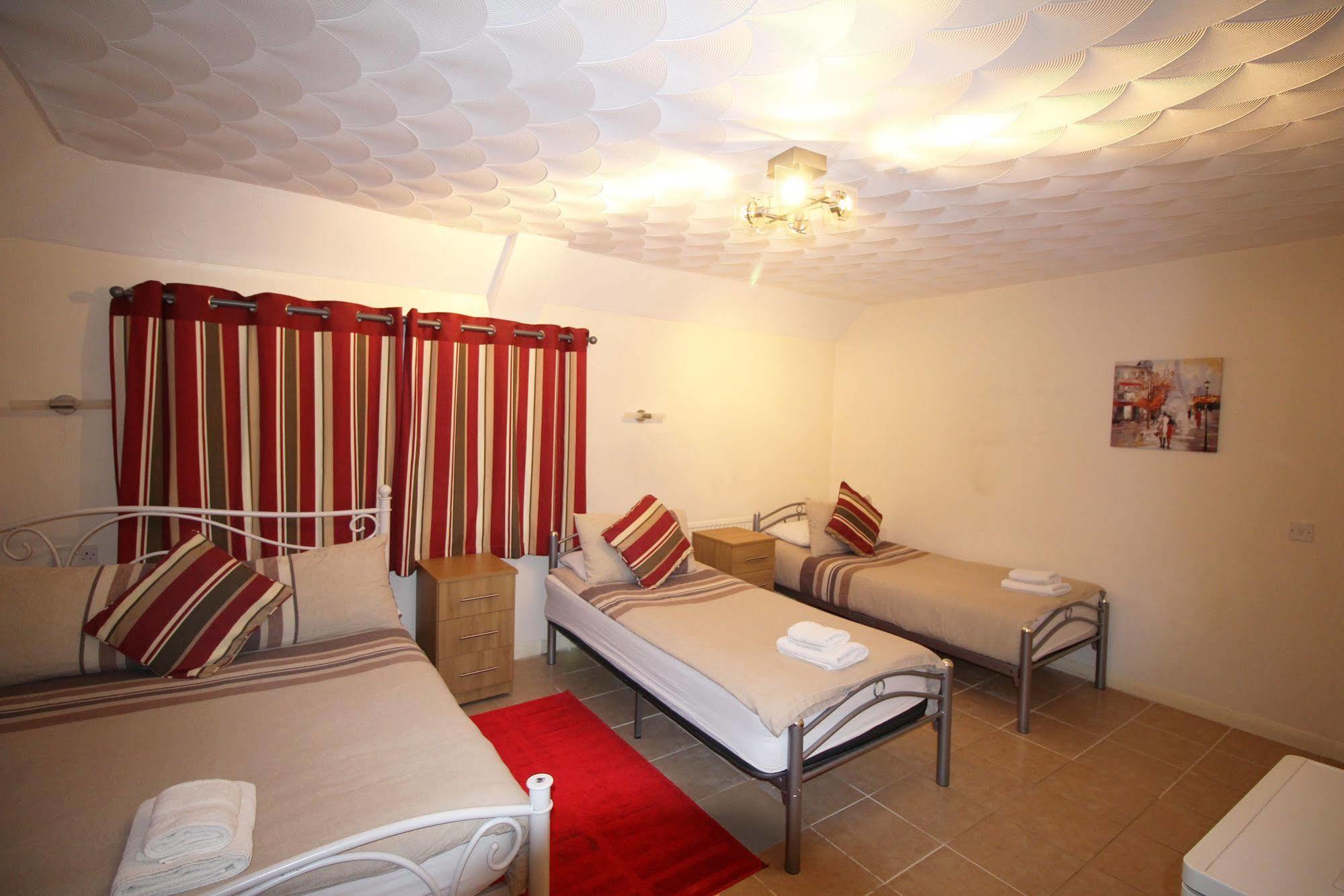 Flexistay Aparthotel Sutton Sutton  Zewnętrze zdjęcie