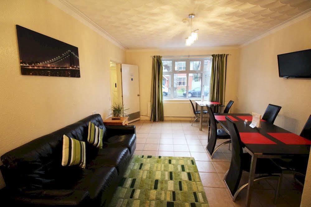 Flexistay Aparthotel Sutton Sutton  Zewnętrze zdjęcie